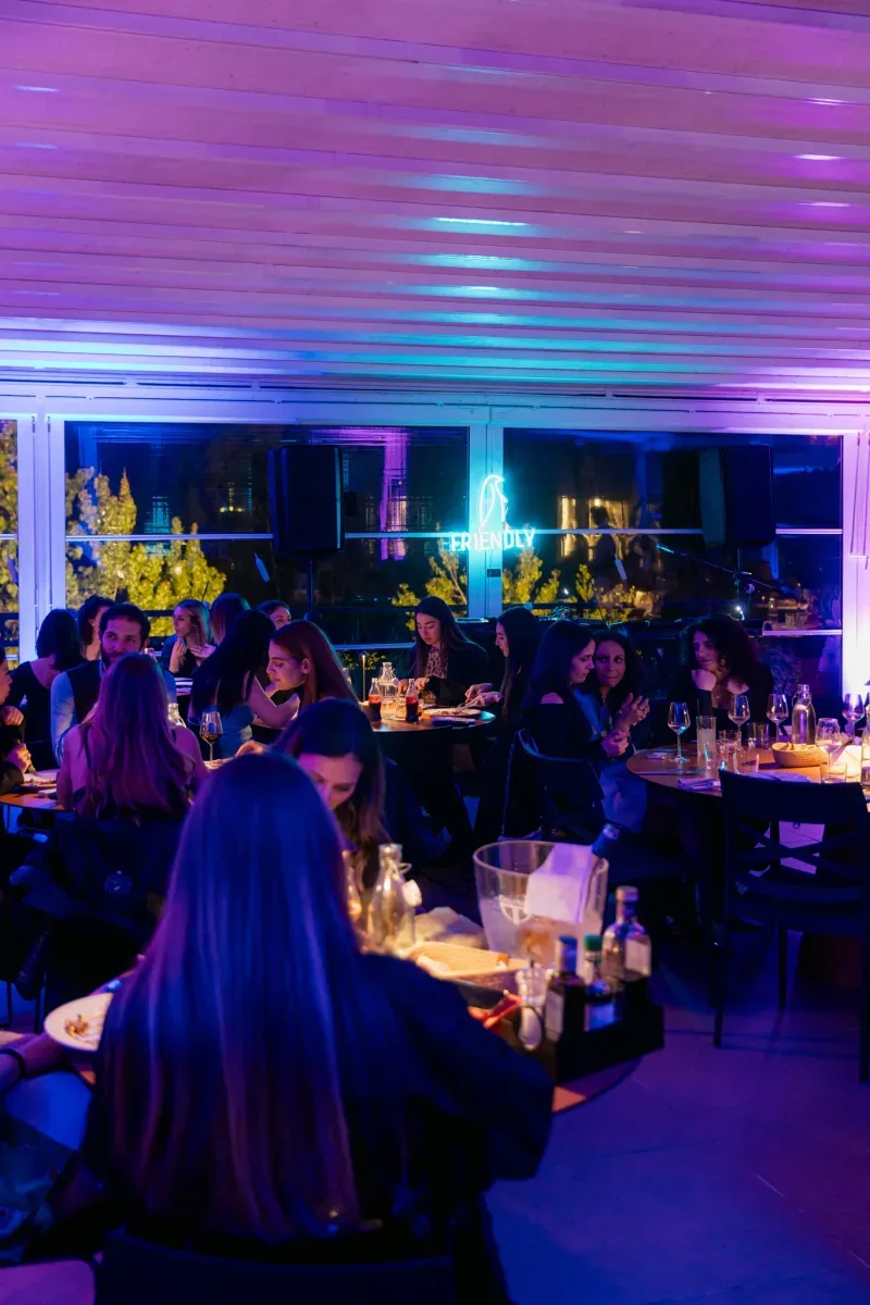 Volo Restaurant & Bar - Cena, Live Show e Discoteca a Ponte Milvio - foto 1