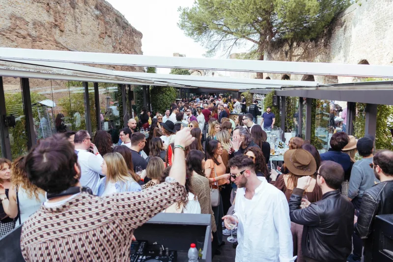 692 Secret Garden — Aperitivo, Cena e Dopocena tra gli Acquedotti
