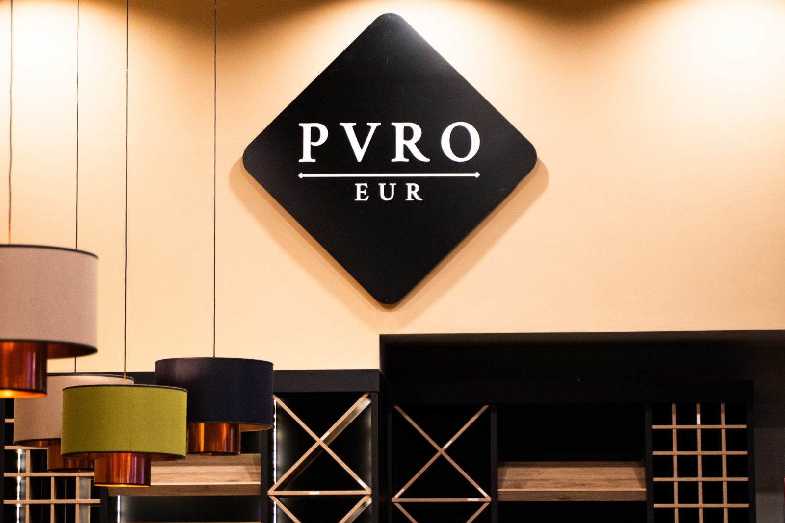 Puro Eur (PVRO) - insegna PVRO EUR